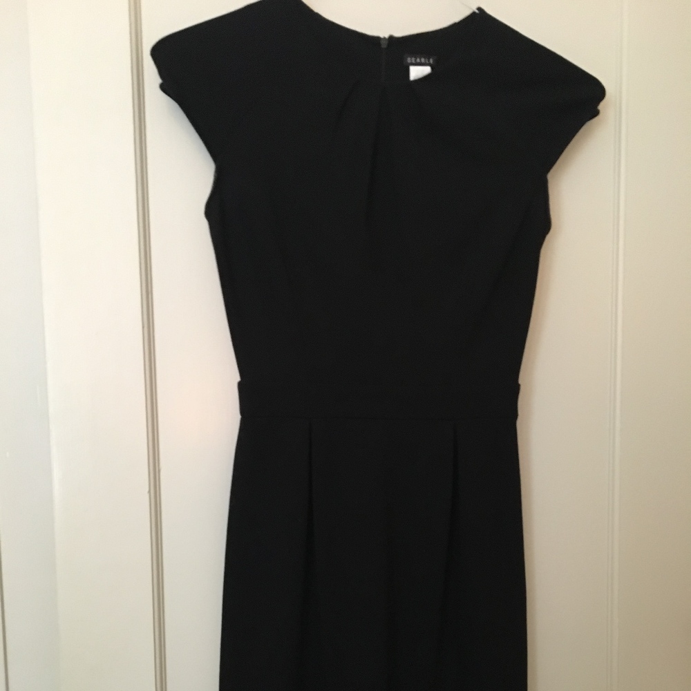 Searle black, cap-sleeve cocktail dress